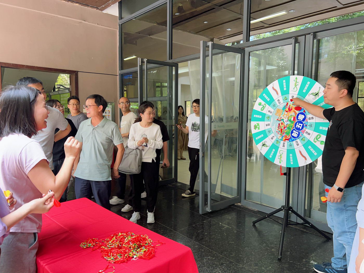 端午飞镖大挑战！靶盘上的五毒大作战，，，，，，太燃了！